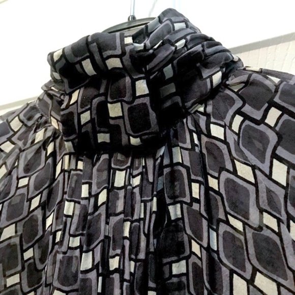 🖤🌹🖤Cute Flowy Zara Check Short Sleeve Blouse - Picture 8 of 13